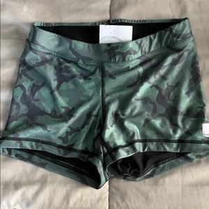 Barbel cartel green camo Comp shorts